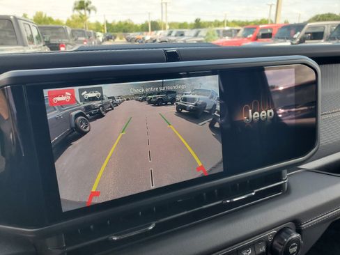 New 2025 Jeep Wrangler Unlimited Rubicon 392 image 19