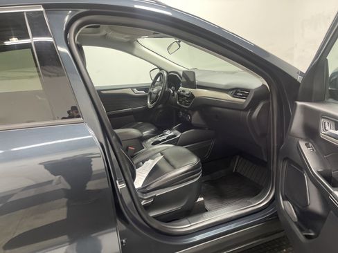 Used 2022 Ford Escape SEL w/ Technology Package image 26