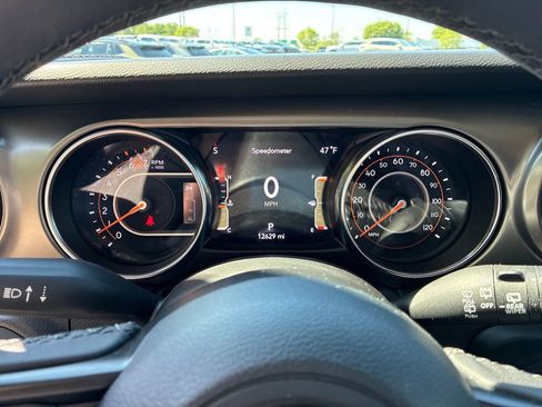 Used 2023 Jeep Wrangler Unlimited Sport AWD/4WD image 14