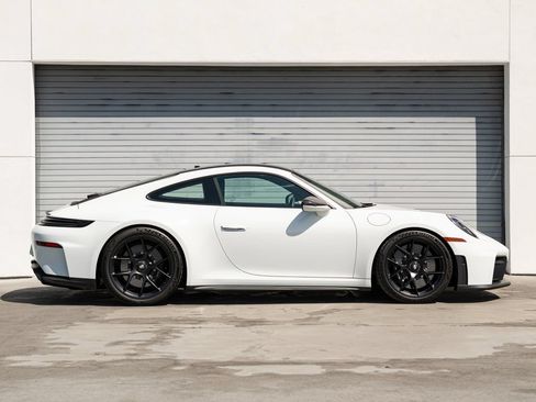 Certified 2026 Porsche 911 GT3 RWD image 28