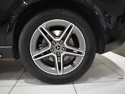 Certified 2024 Mercedes-Benz GLE 580 4MATIC image 11