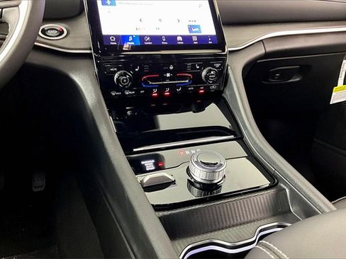 New 2025 Jeep Grand Cherokee Limited w/ Trailer Tow Package image 7