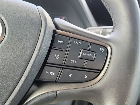 Used 2023 Lexus UX 250h FWD w/ Premium Package image 15