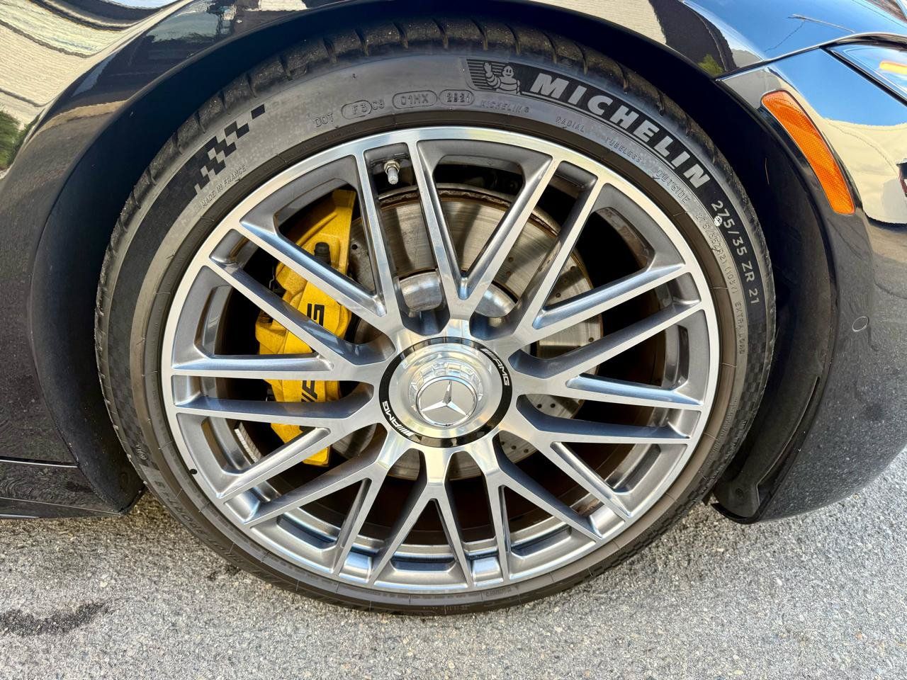 Used 2022 Mercedes-Benz SL 63 AMG 4MATIC w/ Driver Assistance Package image 12