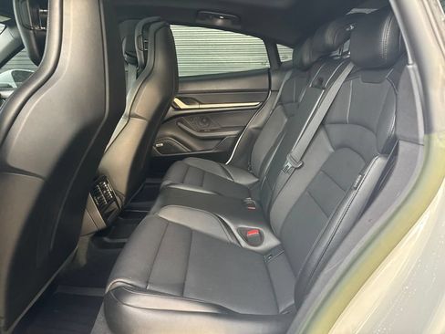 Used 2022 Porsche Taycan RWD image 7