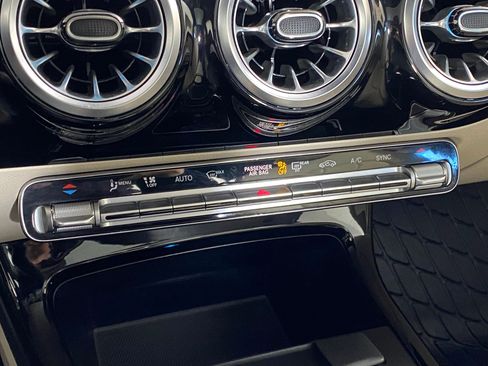 Used 2022 Mercedes-Benz A 220 4MATIC image 27