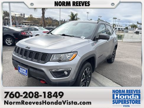 Used 2020 Jeep Compass Trailhawk image 1