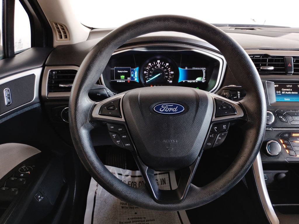 Used 2019 Ford Fusion SE FWD image 24