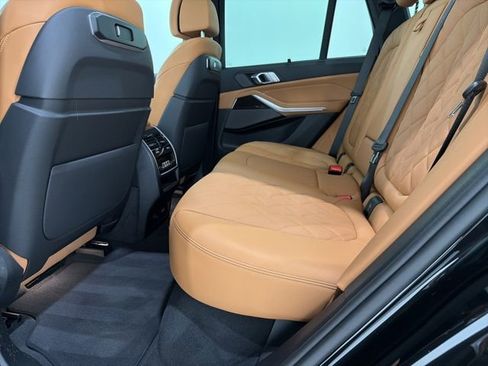 Used 2026 BMW X5 xDrive40i w/ M Sport Package AWD/4WD image 17