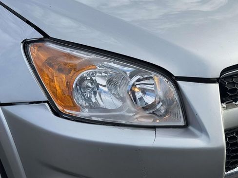 Used 2011 Toyota RAV4 Limited w/ Limited Extra Value Pkg AWD/4WD image 12