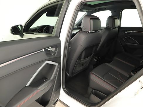 Certified 2025 Audi Q3 2.0T Premium Plus w/ Premium Plus Package image 27