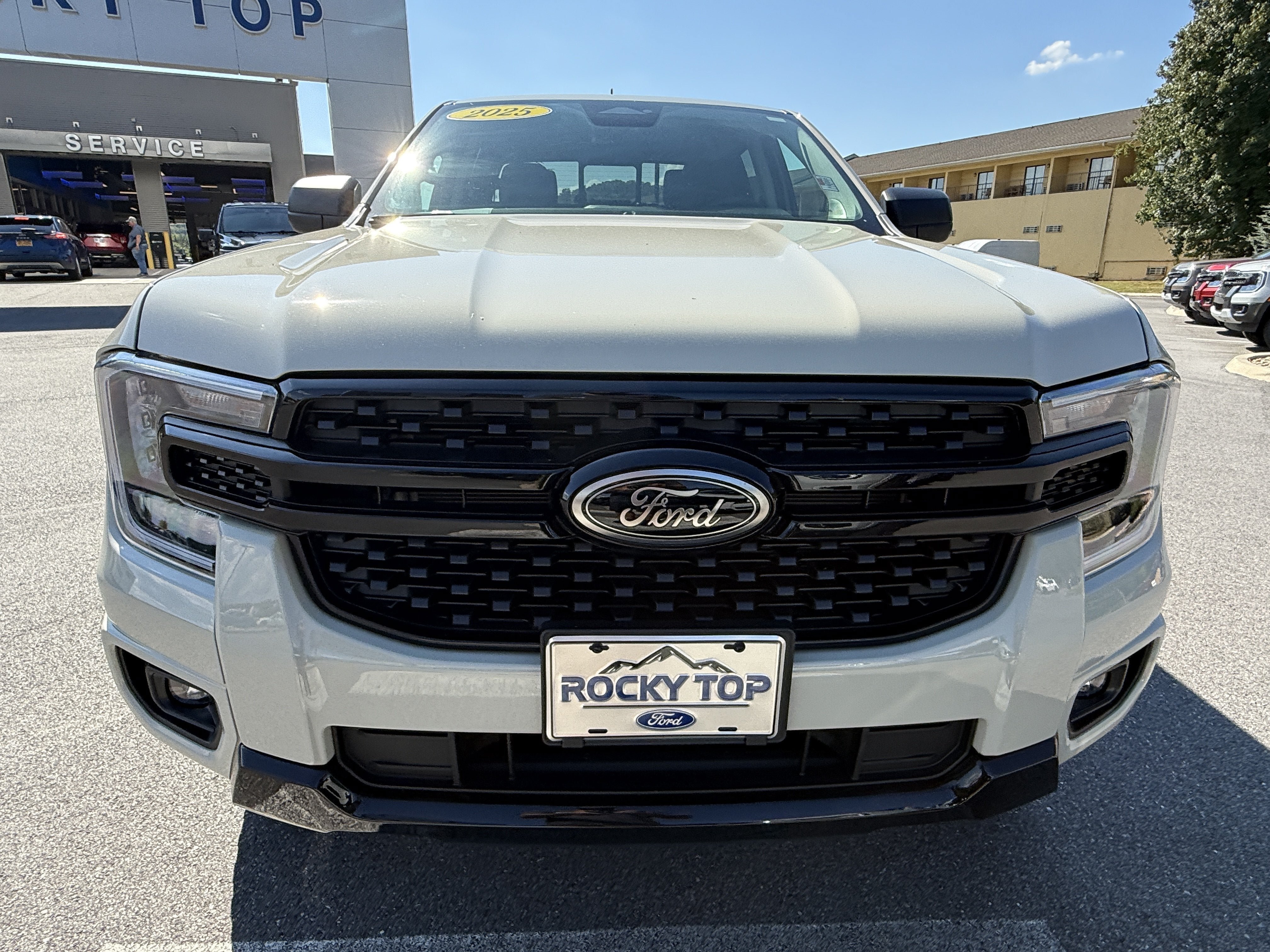 Used 2025 Ford Ranger XLT w/ Equipment Group 301A High AWD/4WD image 2