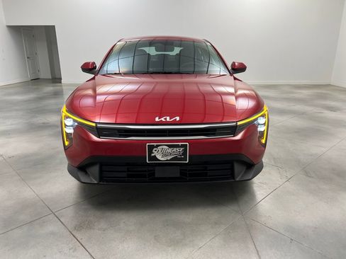 Used 2025 Kia K4 FWD image 2