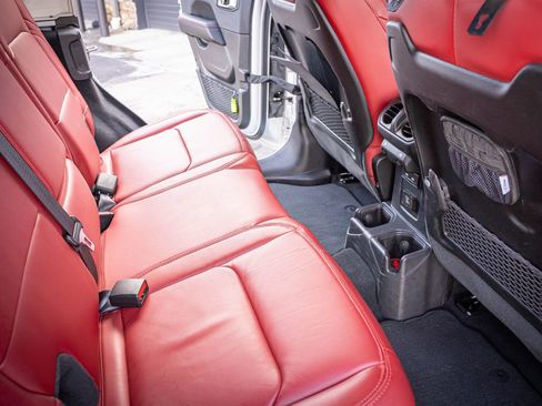 Used 2024 Jeep Wrangler Unlimited Rubicon 392 image 32