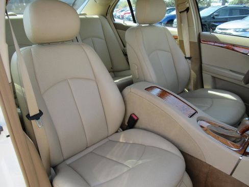 Used 2007 Mercedes-Benz E 350 Sedan image 9