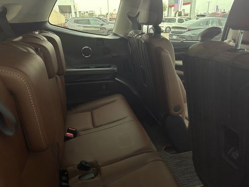 Used 2021 Subaru Ascent Touring w/ Popular Package #2A image 8