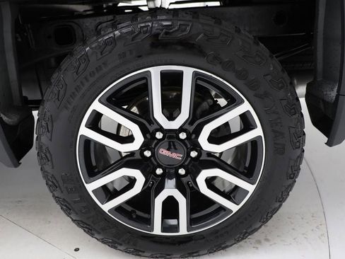 Used 2023 GMC Sierra 1500 AT4 w/ AT4 Premium Package image 16