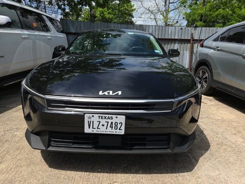 Used 2025 Kia K4 LXS image 7
