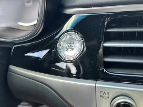 Used 2025 Genesis G70 2.5T w/ Sport Prestige Package image 29