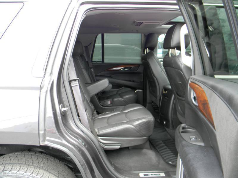Used 2017 Cadillac Escalade Premium Luxury AWD/4WD image 14