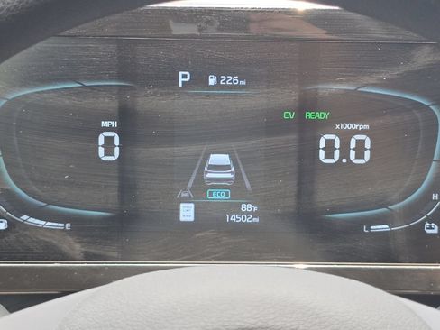 Used 2025 Kia Sportage LX FWD image 25