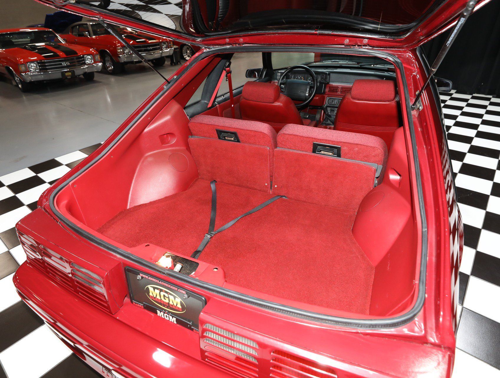 Used 1990 Ford Mustang GT RWD image 5