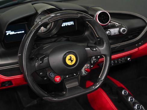 Used 2021 Ferrari F8 Tributo RWD image 43
