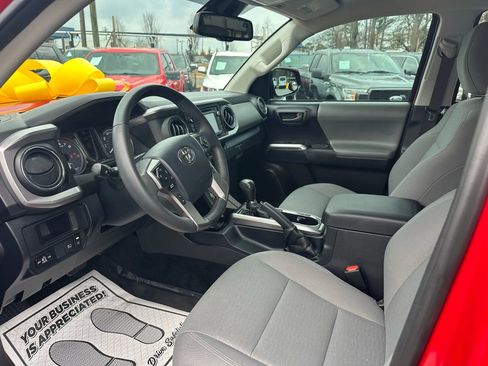 Used 2019 Toyota Tacoma SR5 image 22