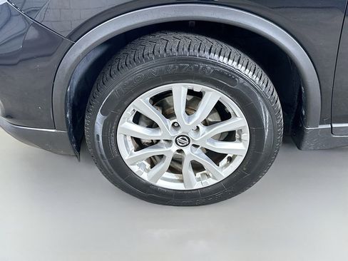 Used 2019 Nissan Rogue SV image 8