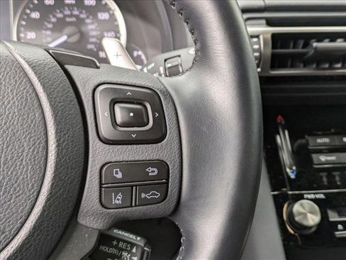 Used 2022 Lexus IS 300 image 12