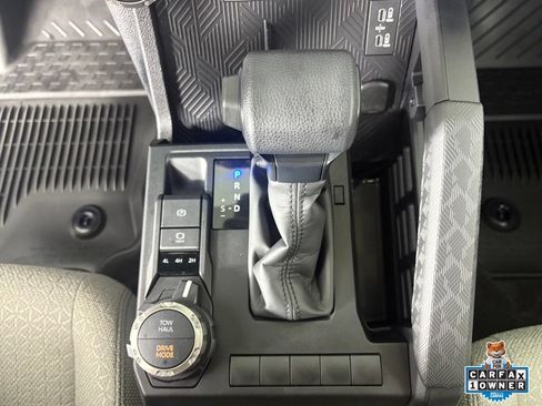 Certified 2025 Toyota 4Runner SR5 AWD/4WD image 25