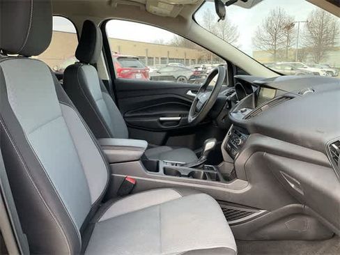 Used 2019 Ford Escape SE image 17