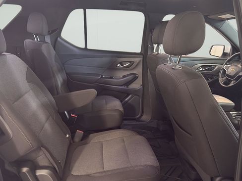 Used 2023 Chevrolet Traverse LT FWD image 13