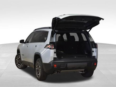 New 2026 Jeep Cherokee Limited AWD/4WD image 33