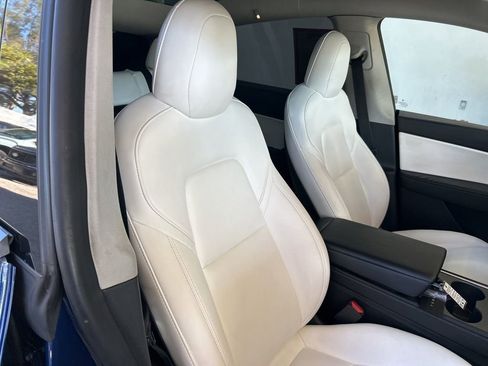 Used 2021 Tesla Model Y Long Range image 21