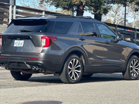 Used 2020 Ford Explorer ST w/ Premium Technology Package image 4