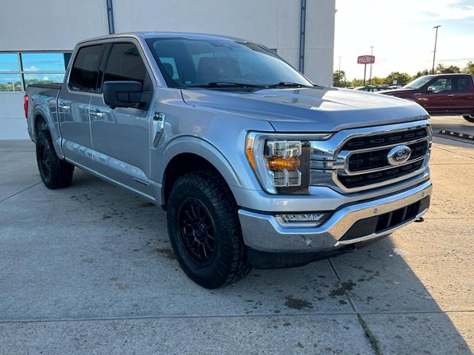 Used 2022 Ford F150 XLT w/ Equipment Group 302A High AWD/4WD image 3