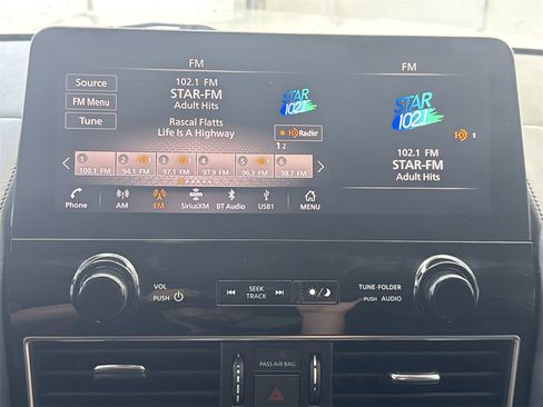 Used 2021 Nissan Armada SL w/ Captain's Chairs Package image 23