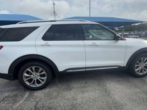 Used 2021 Ford Explorer Limited w/ Equipment Group 301A RWD image 9