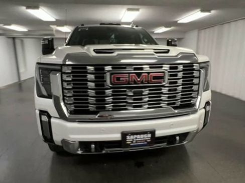Certified 2024 GMC Sierra 2500 Denali w/ Denali Reserve Package AWD/4WD image 3