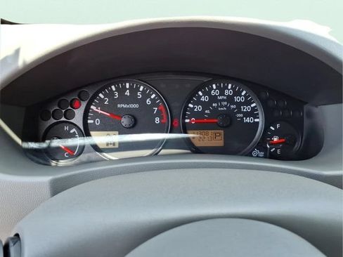 Used 2021 Nissan Frontier SV w/ Midnight Edition Floor Mats AWD/4WD image 16