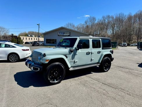Used 2023 Jeep Wrangler Sahara image 2