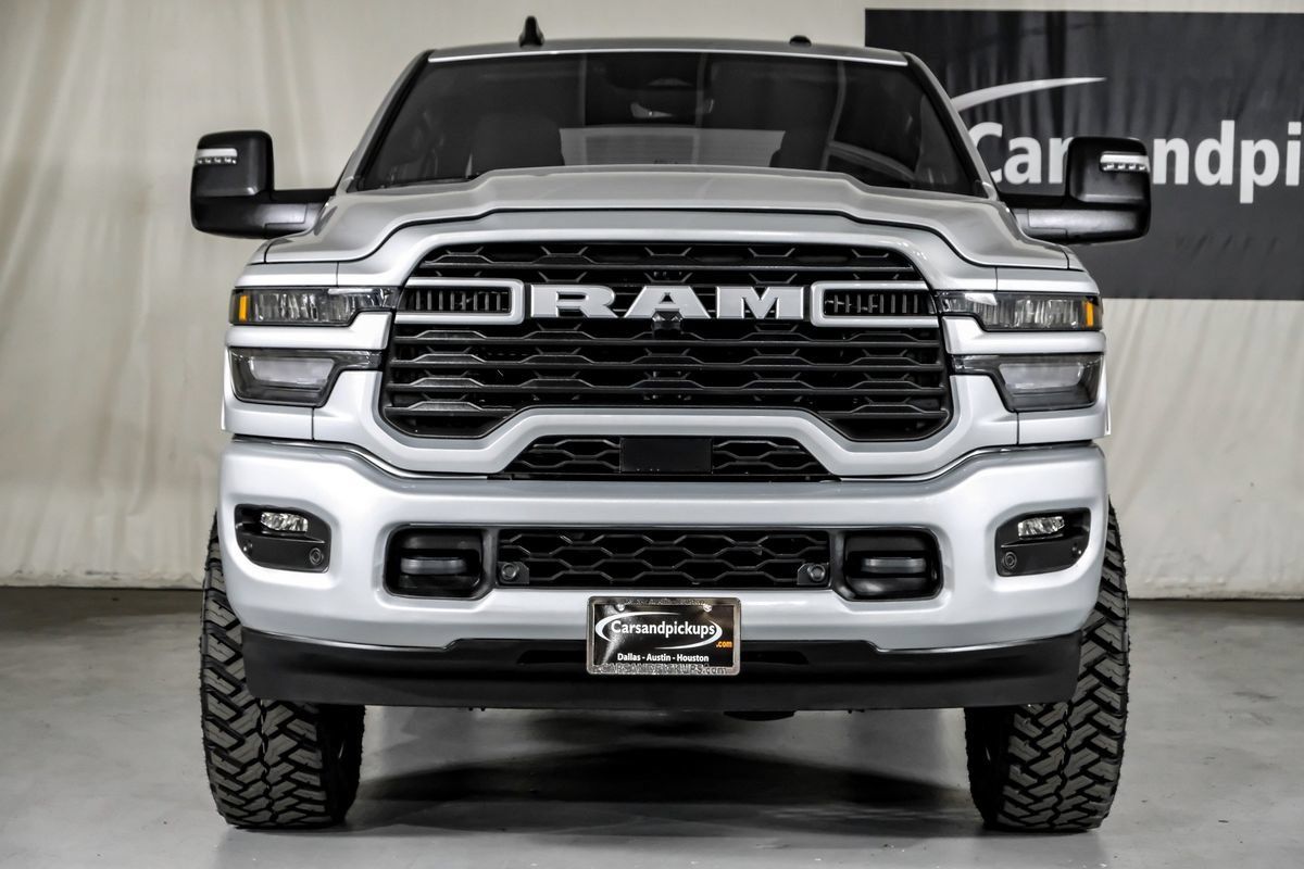 Used 2026 RAM 2500 Big Horn AWD/4WD image 3