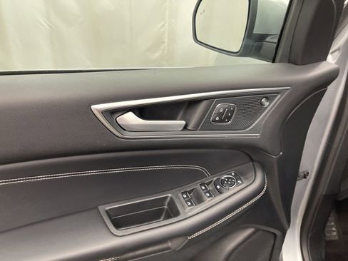 Used 2024 Ford Edge Titanium image 20