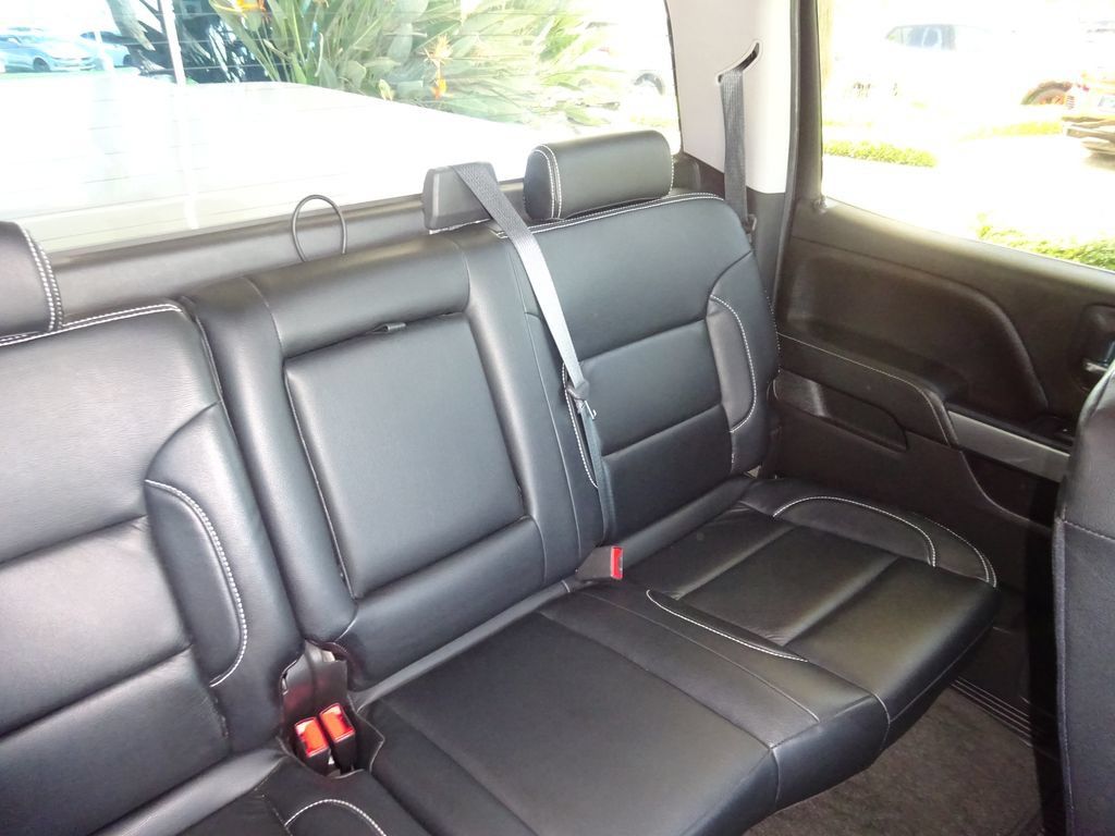 Used 2018 Chevrolet Silverado 1500 LT w/ All Star Edition RWD image 17