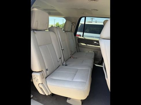 Used 2011 Ford Expedition EL XLT RWD image 19