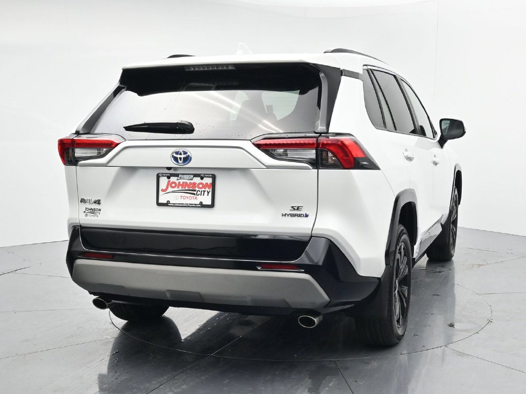 Used 2024 Toyota RAV4 SE AWD/4WD image 6