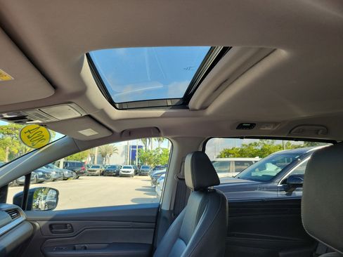 Used 2024 Honda Odyssey EX-L image 13