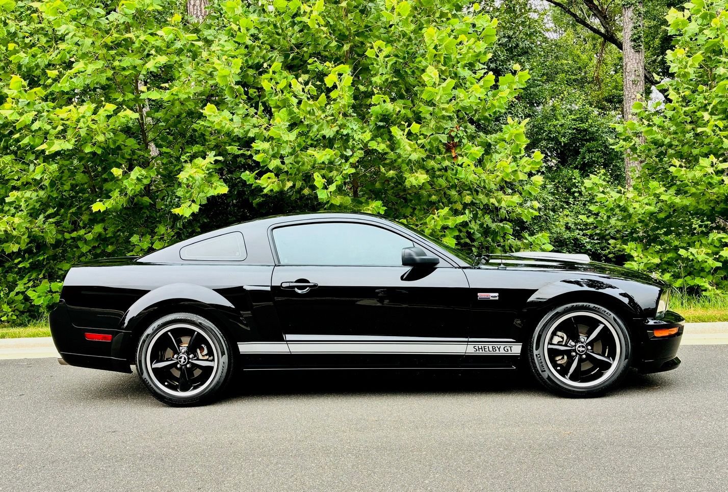 Used 2007 Ford Mustang GT RWD image 6