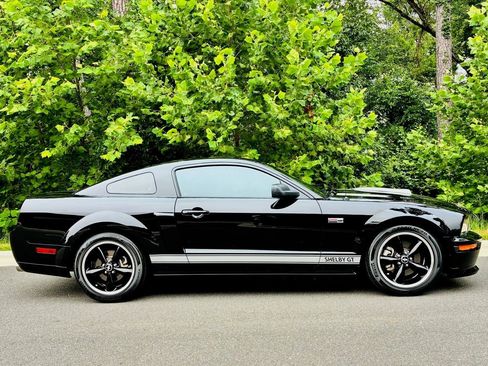 Used 2007 Ford Mustang GT RWD image 6